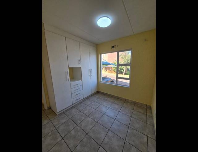 2 BEDROOM APARTMENT FOR SALE IN WINCHESTER HILLS